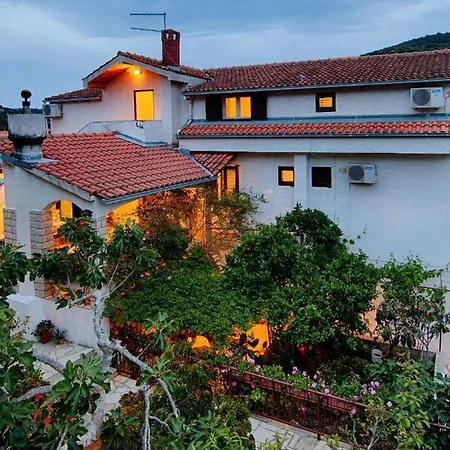 דירה Malo - One-bedroom With Balcony And Sea View - Attic 1 *