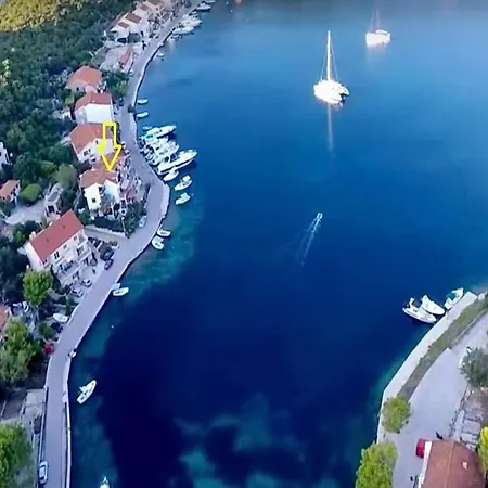 Malo - One-bedroom With Balcony And Sea View - Attic 1 Lastovo