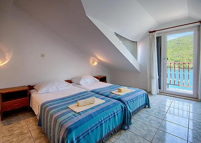 Malo - One-bedroom With Balcony And Sea View - Attic 1 *